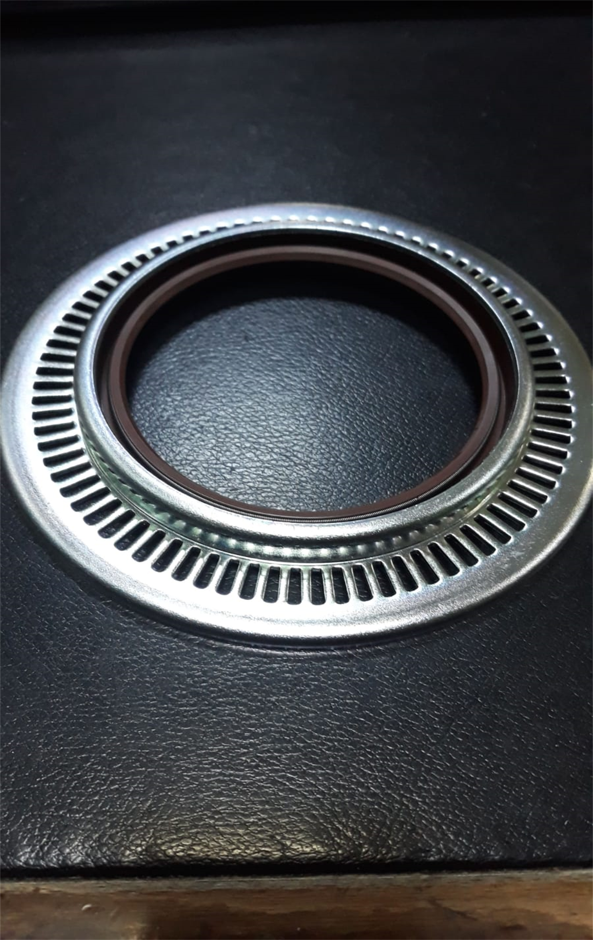 81*100/137*10 RWDR COMBİ FPM